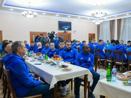 Сергей Меликов встречается с футболистами и тренерским штабом махачкалинского «Динамо»