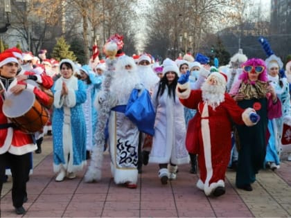 Дед Морозы проведут свой парад в Махачкале