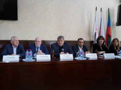 Глава Магарамкентского района принял участие в выездном семинар-совещании под руководством Алексея Гасанова