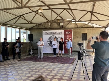 Международная биеннале печатной графики «Кубачинская башня» открылась в Кубачи