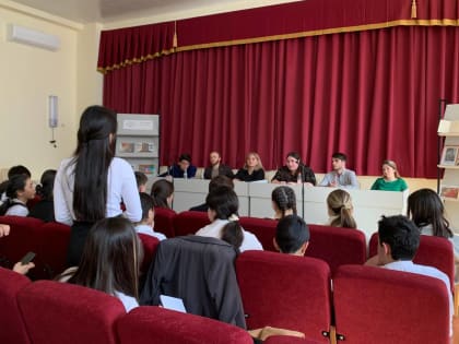 Молодогвардейцы Дербента провели встречу с лидерами школьных движений города