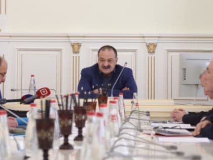 Сергей Меликов провел оперативное совещание по актуальным вопросам