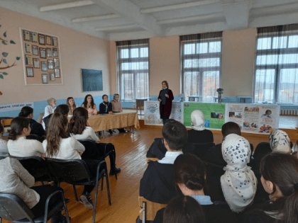 КДН и ЗП МО «Новолакский район» провела профилактические беседы в школах на тему «Жизнь без насилия»