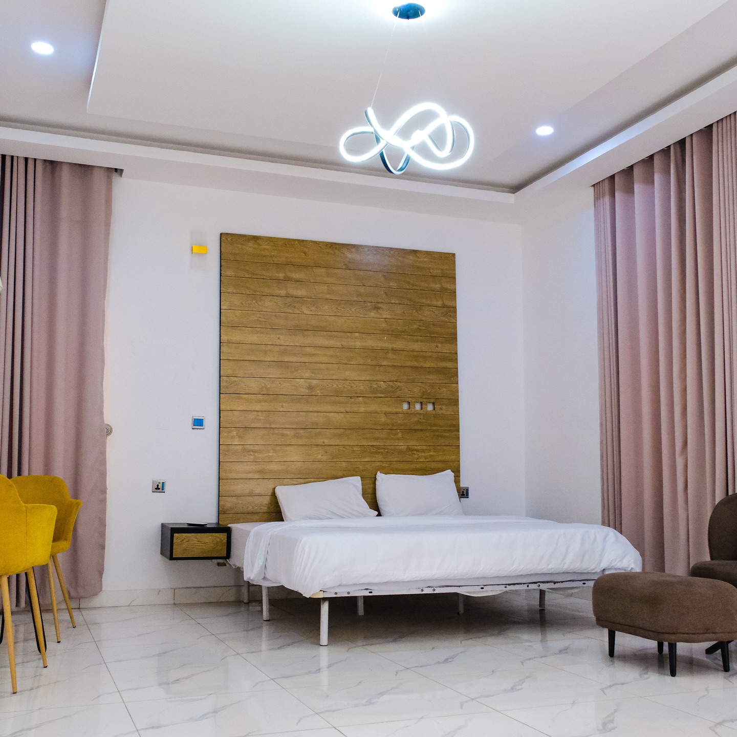 Casa-Uno Apartments