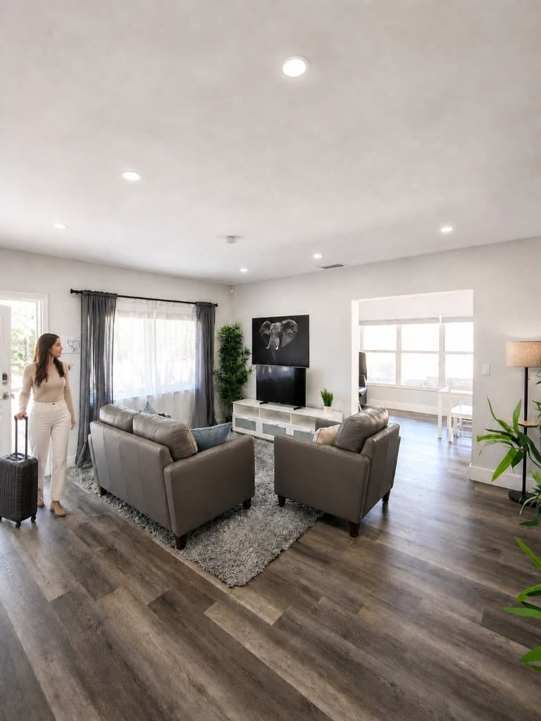Poinsettia Paradise — One Bedroom