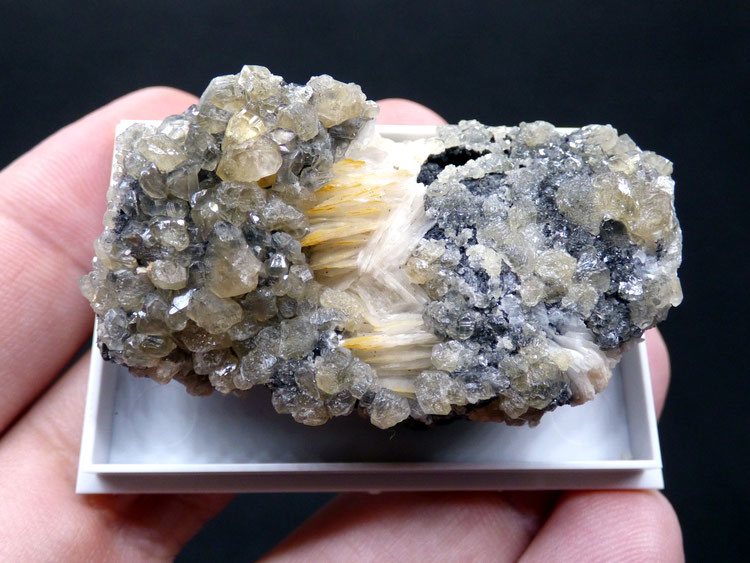 Cerusita from Les Dalles Mine, Mibladen, Midelt, Drâa-Tafilalet, Marruecos — Terrium