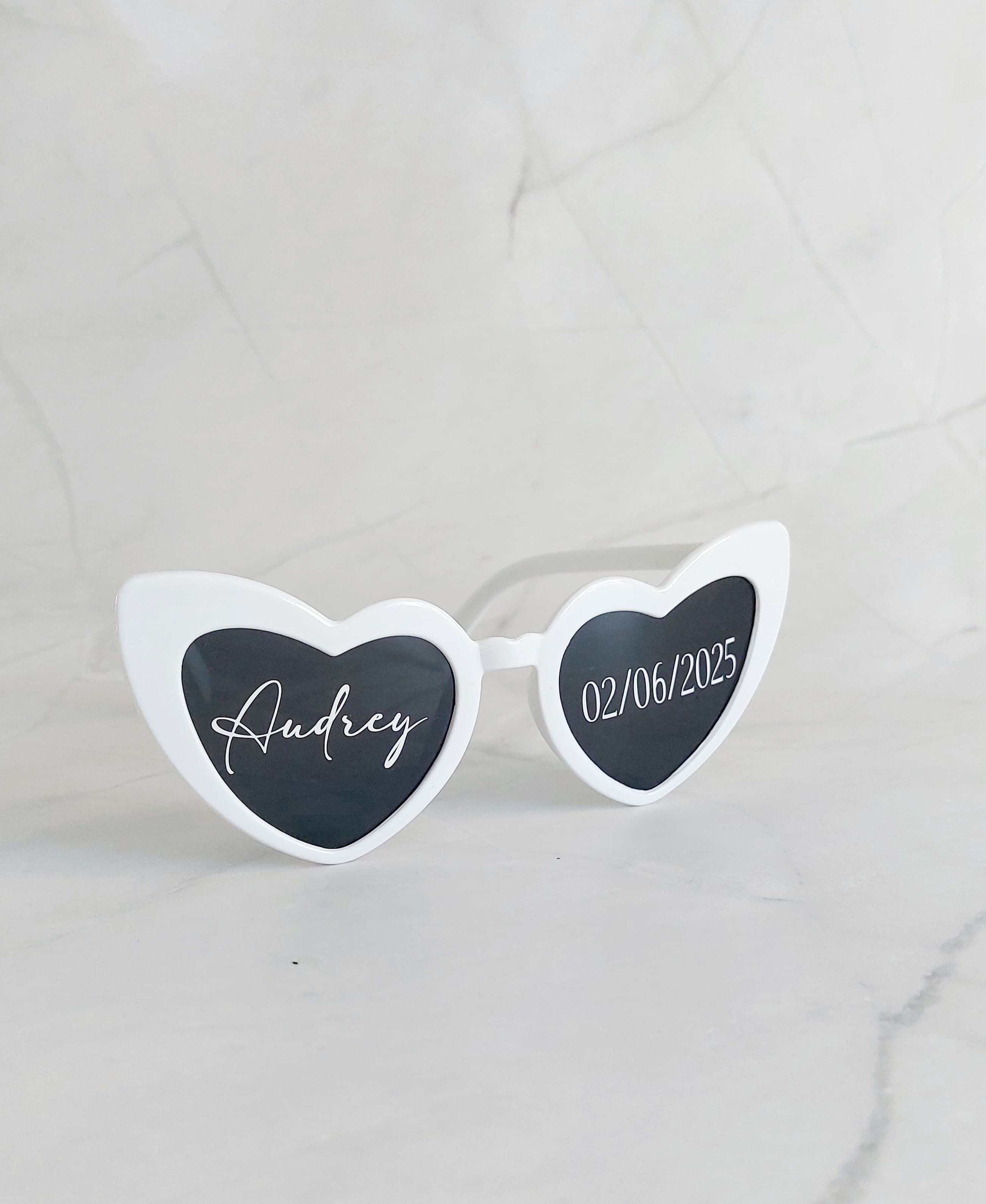 Lunettes de soleil en forme de coeur