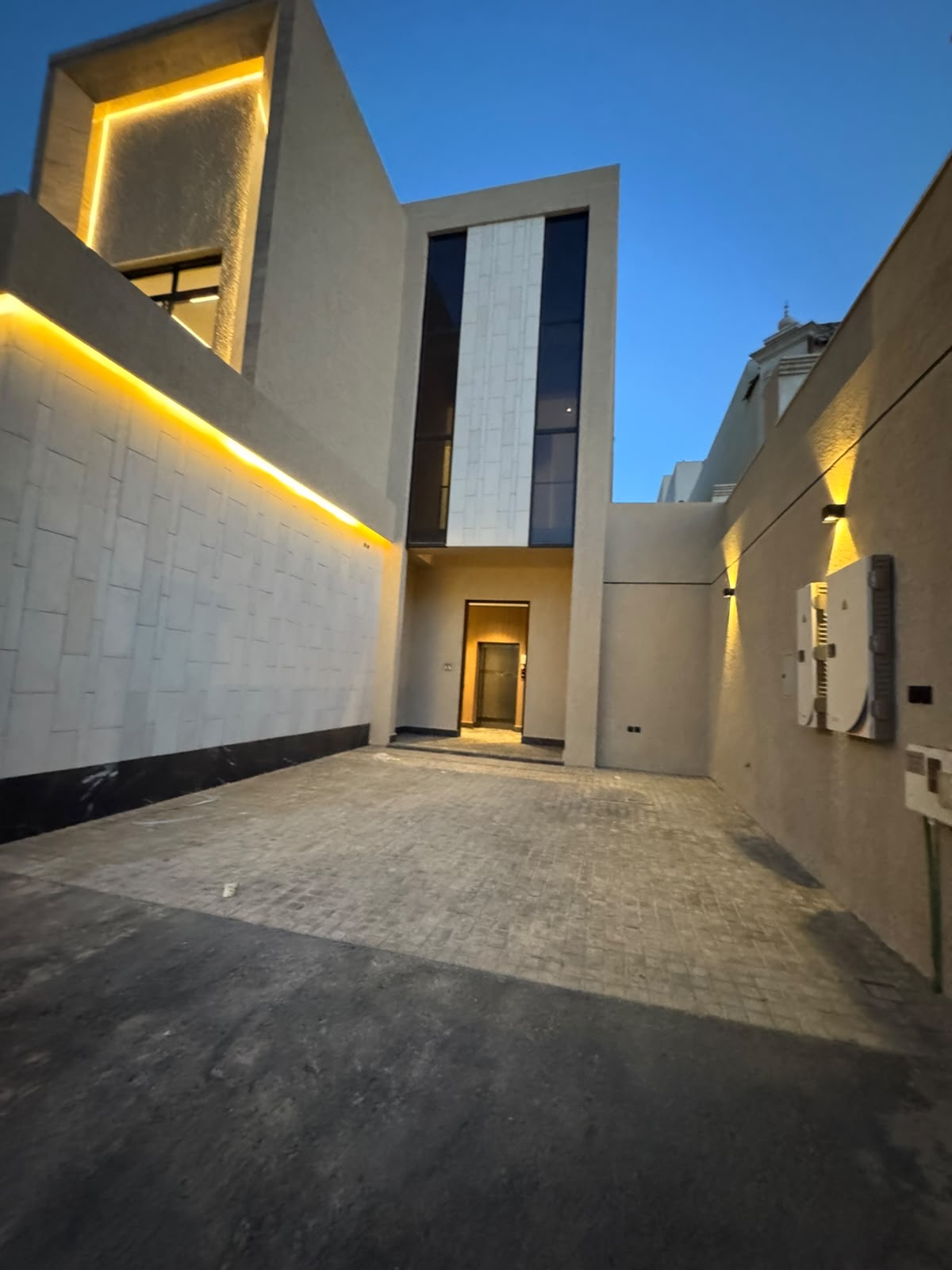 أدوار سكنية مميزة بتصميم عصري