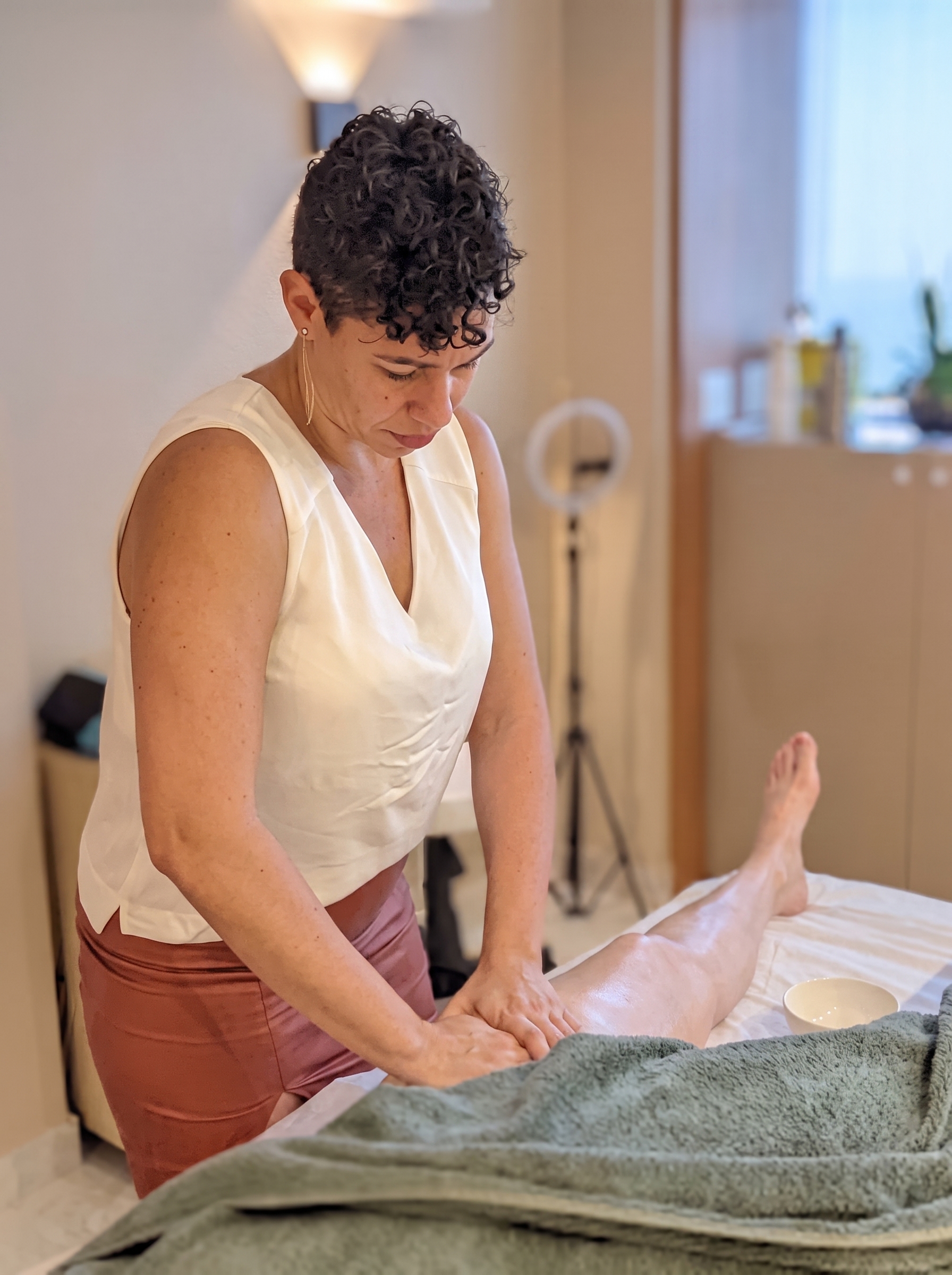 Raquel Raslan terapeuta na Raslan Equilibrium em Armação de Pêra, Algarve, Portugal