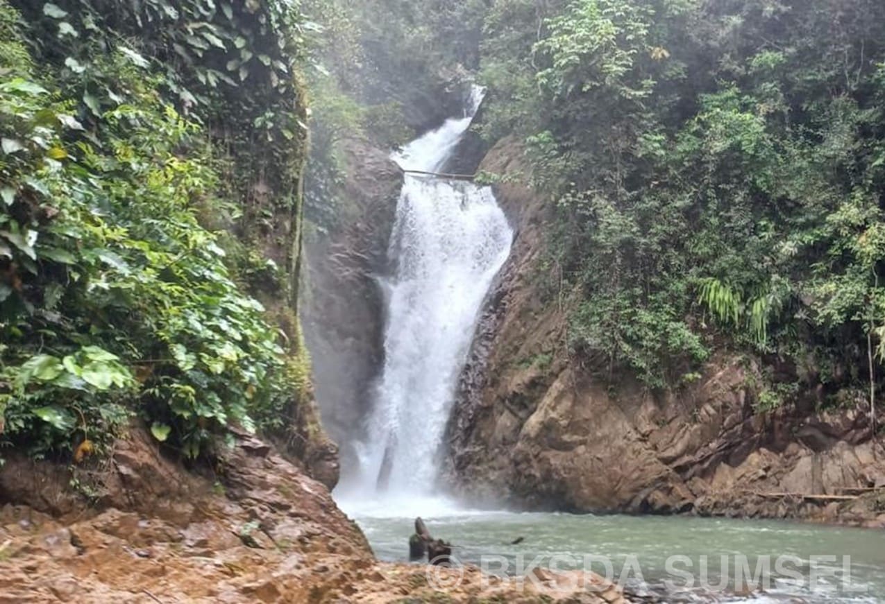 PESONA JERAM SUAKA GUNUNG RAYA