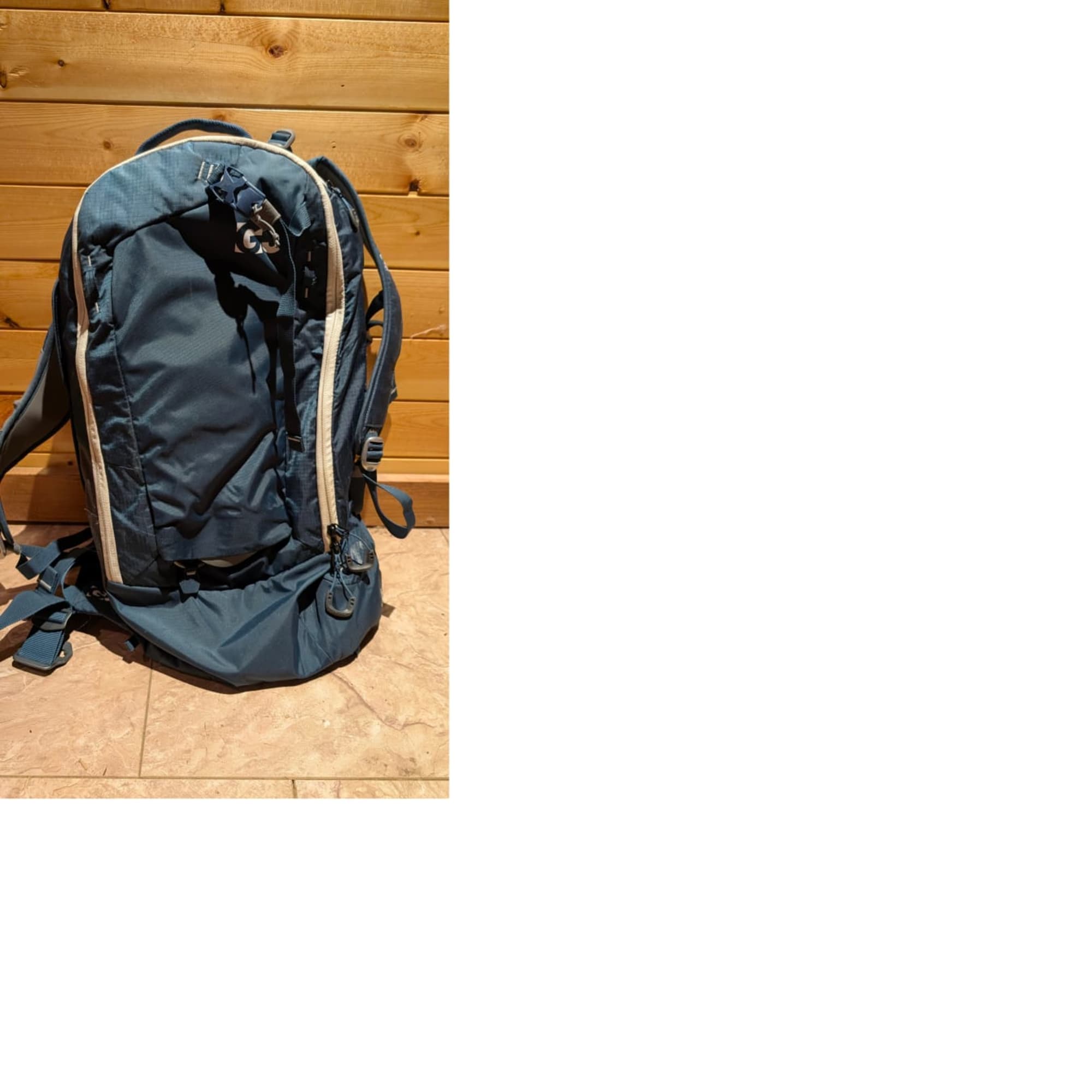 listing photo 1/3