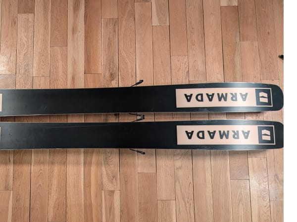 listing photo thumbnail 2/8