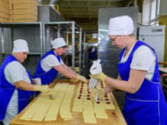 Глава Марий Эл в рамках рабочей поездки в районы республики посетил ООО «Хлебокомбинат Моркинского райпо», где встретился с руководством и работниками предприятия