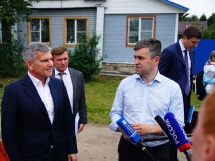 Станислав Воскресенский и Игорь Маковский приняли участие в общественной приемке новой системы уличного освещения в городе Шуя