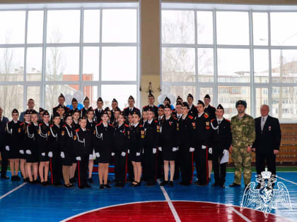 Представители Росгвардии приняли участие в смотре-конкурсе песни и строя среди учащихся общеобразовательной школы №19 г. Йошкар-Олы