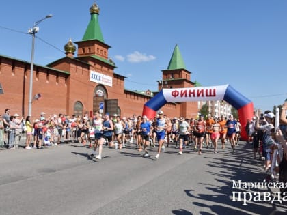 О, спорт, ты - жизнь! / Алина Прокопьева и Вениамин Каныбеков – победители XXXIX Йошкар-Олинского полумарафона