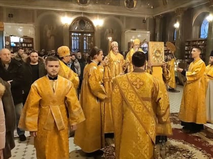 Богослужение епископа Феофана в Неделю 33-ю по Пятидесятнице