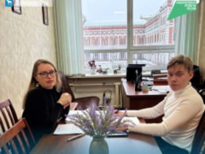 Студент и активист Артём Зенцов повторно выступил с инициативой благоустройства хоккейной площадки, расположенной в микрорайоне 