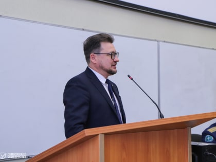 В Волгатехе прошла встреча с Героем России Владимиром Шарпатовым