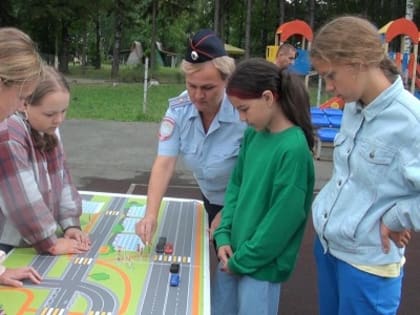 В загородном лагере «Радужный» в Марий Эл юные инспекторы движения повторяют знания правил дорожной безопасности
