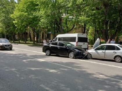 Один человек пострадал в результате столкновения четырёх авто в Йошкар-Оле