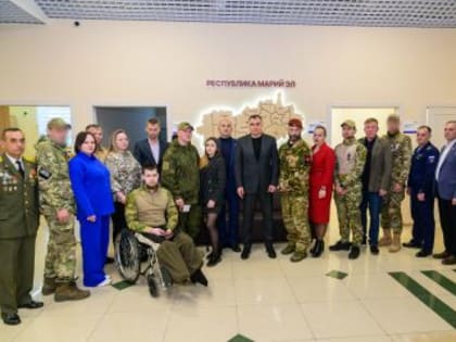 Накануне Дня Победы Глава Марий Эл вручил медали участникам СВО