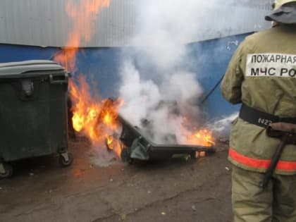 В Марий Эл 1 мая пожар в Волжске тушили четверо пожарных