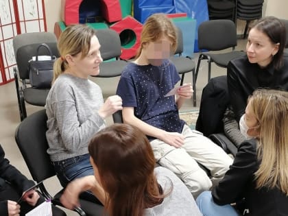 Ребятам, находящимся в Социально-реабилитационном центре для несовершеннолетних города Сыктывкара рассказали, что такое медиация и показали, как ее применять в жизни