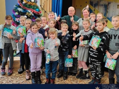 Юрий Зайцев направил подарки для детей в Луганскую область на Новый Год