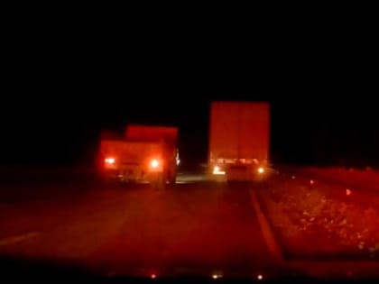 В Марий Эл инспекторы ГИБДД помогли водителю грузовика на трассе