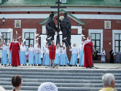 Пою Богу моему. Радиопередача «Шўм-чон изолык»