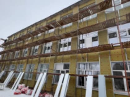 Поступающие вопросы относительно контроля за проведением капитального ремонта в школе им. Архипова прокомментировал заместитель мэра Йошкар-Олы Алексей Игитов