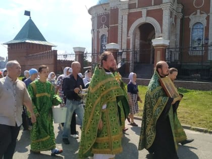 Приглашаем на крестный ход в День семьи, любви и верности
