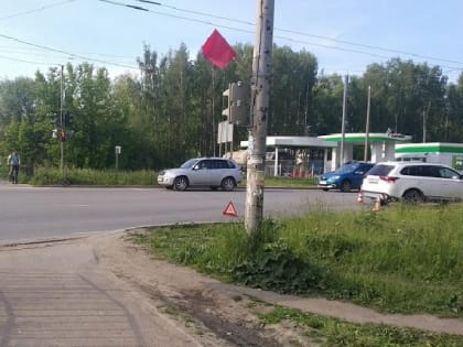 В Йошкар-Оле иномарка сбила пенсионерку, переходившую дорогу на зелёный сигнал светофора