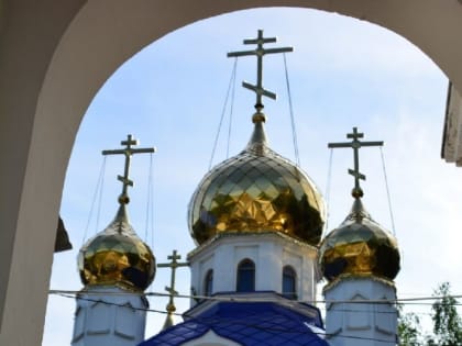 Митрополит Иоанн совершил Литургию в Троицкую родительскую субботу