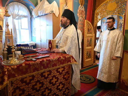 Митрополит Иоанн совершил Литургию во вторую родительскую субботу Великого поста