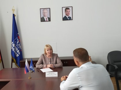 Жители республики обратились к депутату с просьбами и предложениями