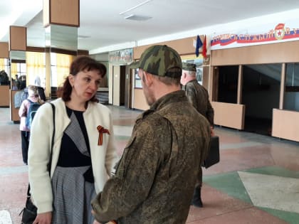 Уполномоченный по правам ребенка во Владимирской области Юлия Раснянская: «Сейчас особенно важно поддержать моральный дух бойцов!»