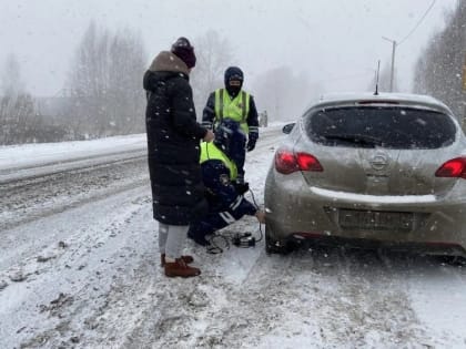 В холода в Марий Эл на дорогах водителям помогут инспекторы ДПС