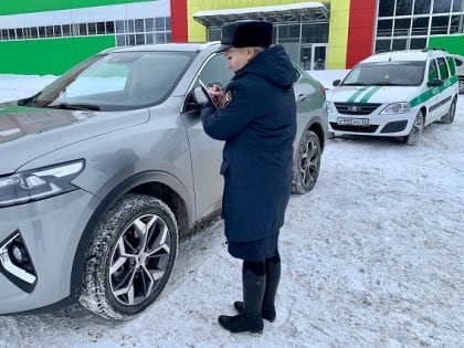 Судебные приставы арестовали в Йошкар-Оле иномарку за долги по налогам более трёх миллионов рублей