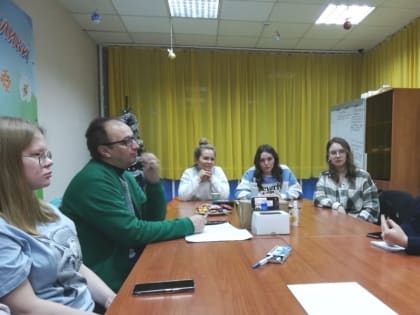 Детский общественный совет при детском омбудсмене Коми встретился с председателем Комитета по молодёжной политике региона и провел игру-тренинг «Ситуация Б»
