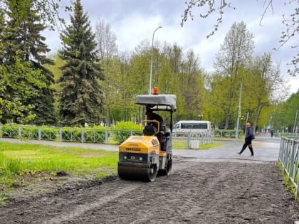 В Йошкар-Оле завершается ремонт тротуара на улице Хасанова