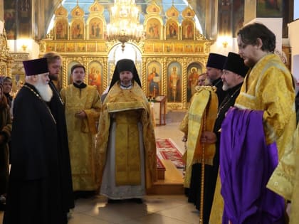 Епископ Феофан совершил первую в наступившем году Божественную литургию
