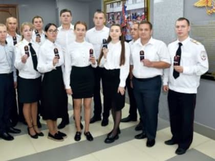 Министр внутренних дел по Республике Марий Эл вручил сотрудникам ведомства первые офицерские погоны