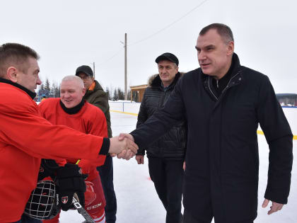 По поручению Главы Марий Эл в Куженере построена новая хоккейная площадка