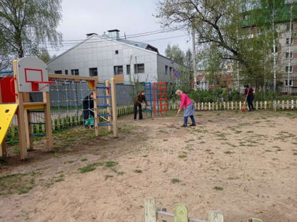 МБДОУ "Детский сад № 27 " Светлячок" г. Йошкар-Олы присоединился к общегородскому субботнику