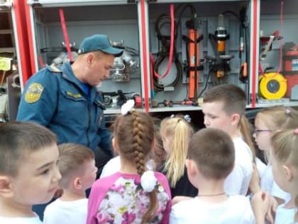 Школьников Йошкар-Олы посетили сотрудники пожарной части