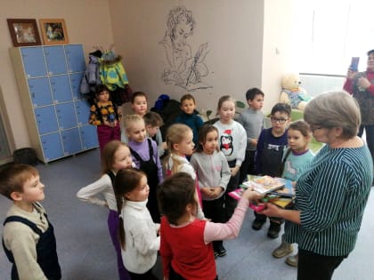 В Йошкар-Оле проходит акция “Подари новую книгу любимой библиотеке”