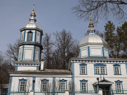 Епископ Феофан совершил Литургию в Свято-Гурьевском храме с. Петъял