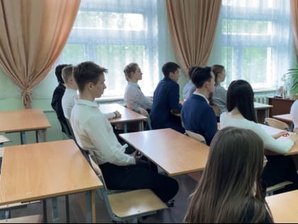 В двух школах Йошкар-Олы прошли парламентские уроки